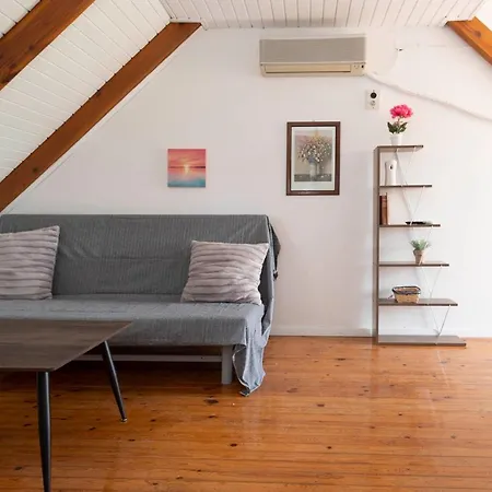 Giorgos House Attic Apartment Gialova Exterior photo