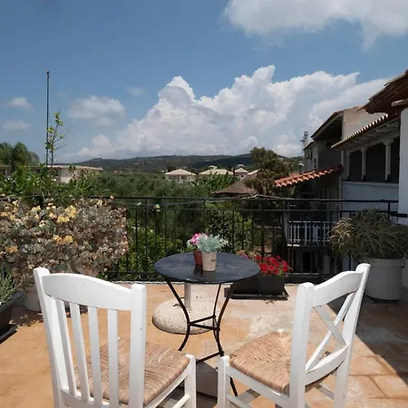 Giorgos House Attic Apartment Gialova Exterior photo
