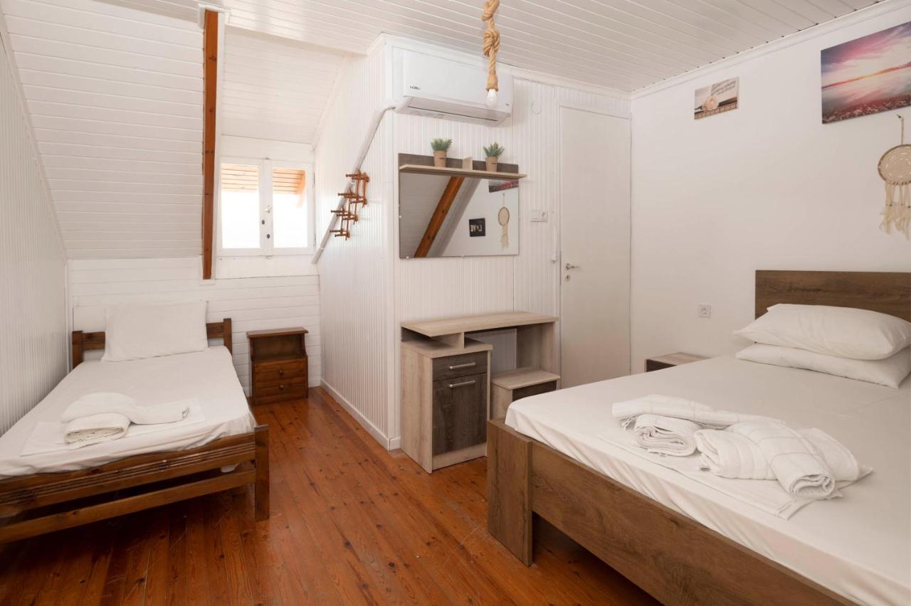 Giorgos House Attic Appartamento *